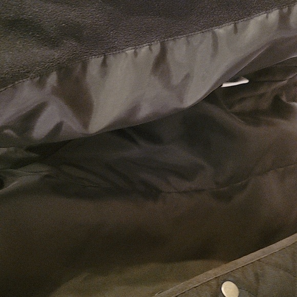 GH Bass Black Quilted Vest Brown Piping Trim Size Large Two Front Pockets VGUC - Picture 11 of 16